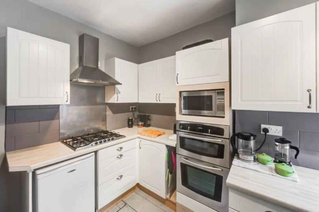 Heart Of The Beautiful Old Town Apartment Hastings Exterior photo